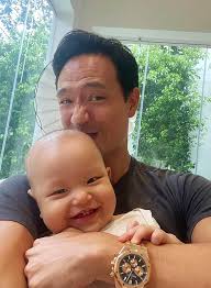 Từng bị chê ngoại hình nhưng Leon nhà Hà Hồ giống hệt Kim Lý ngày bé, tương  lai điển trai