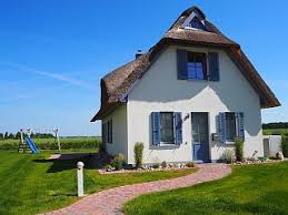 haus meerblick in zierow 2 schlafzimmer fur bis zu 6 personen haus meerblick modernes reetdach haus mit einzigartigem o ferienhaus darss haus ferienwohnung