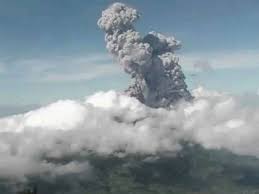Letusan gunung berapi pernah mencatatkan sejarah sebagai salah satu bencana alam terparah di dunia. Letusan Gunung Merapi Dijangka Tidak Jejas Udara Malaysia