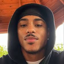 Ryan Araujo (@ryan_araujou)