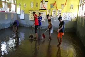 Foto karikatur keren adalah foto karikatur dimana yang dapat membuat senang. Banjir Pelaksanaan Uas Ditunda Siswa Gotong Royong Bersihkan Kelas