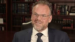 Jonathan Raley's Instagram, Twitter & Facebook