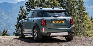 We tell you what the most trusted automotive critics say about this vehicle. 2021 Mini Countryman Facelift Includes Union Jack Taillights
