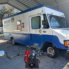Duke's Seafood Food Truck — Seafood restaurant food truck in Palatka, Florida