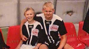 Erling braut haaland joined borussia dortmund with the transfer fee of €20 million from red bull salzburg recently in january 2020. Erling Haaland Beim Bvb Das Erwartet Vater Alfie Haaland Von Seinem Junior