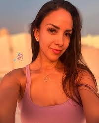 Brenda Caldera's Instagram, Twitter & Facebook