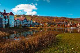 The town covers 33.78 square kilometers and is situated near the communities of owen sound, barrie, orillia, and orangeville. Things To Do In Blue Mountain And Collingwood Ontario The Planet D
