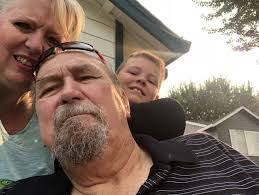 Alan Moe's Instagram, Twitter & Facebook