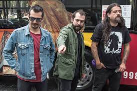 Weichafe means 'warrior' in mapudungun, the native tongue of the mapuche who are the indigenous people of chile. Rockaxis Me Veras Arder Weichafe Apoya El Movimiento Social Con Su Nuevo Single