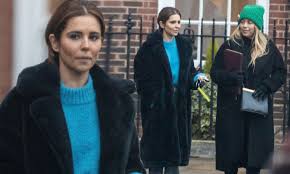 Check for news, concert, tour details, latest info, complete overview for november 2020 on goout. Cheryl Cuts A Stylish Figure In Plush Faux Fur Coat And Blue Jumper Daily Mail Online