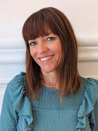 Laura Boom's Instagram, Twitter & Facebook