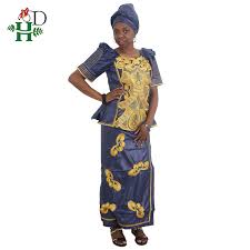 Un super model de bazin. Robe Brode Bazin Cc6e8a