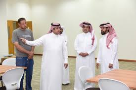 موقع الكتروني إخباري مستقل، يتخصص في شؤون دول الخليج بموضوعية متوازنة وشاملة. ÙˆÙƒÙŠÙ„ Ø¬Ø§Ù…Ø¹Ø© Ø§Ù„Ø£Ù…ÙŠØ± Ø³Ø·Ø§Ù… Ø¨Ù† Ø¹Ø¨Ø¯ Ø§Ù„Ø¹Ø²ÙŠØ² ÙŠÙ‚Ù Ø¹Ù„Ù‰ Ø¬Ø§Ù‡Ø²ÙŠØ© Ù…Ø¨Ù†Ù‰ ÙƒÙ„ÙŠØ© Ø§Ù„Ø¹Ù„ÙˆÙ… ÙˆØ§Ù„Ø¯Ø±Ø§Ø³Ø§Øª Ø§Ù„Ø¥Ù†Ø³Ø§Ù†ÙŠØ© Ø¨Ù†Ø§Øª Ø¨Ø§Ù„Ø®Ø±Ø¬ Ø¬Ø§Ù…Ø¹Ø© Ø§Ù„Ø£Ù…ÙŠØ± Ø³Ø·Ø§Ù… Ø¨Ù† Ø¹Ø¨Ø¯ Ø§Ù„Ø¹Ø²ÙŠØ²