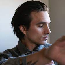Slicked Back Hair 22 Fresh Hairstyles For September 2021