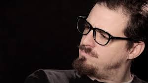 Juan Terranova: “¿Cómo vamos a hablar con los robots cuando ellos nos digan  que nos aman o nos odian?”