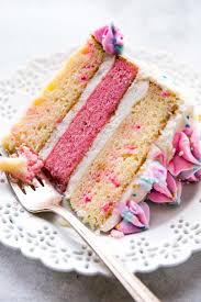Gender reveal party (via the tomkat studio) this amazing gender reveal party has lots of fun ideas on how to keep the news a surprise until the very end and includes free printables to replicate the get our free cooking with kids ebook with 10 yummy snack recipes and weekly creative ideas for kids. Gender Reveal Cake Sally S Baking Addiction