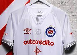 En el evento también fueron reveladas las nuevas camisetas local y visitante del bicho para la próxima superliga. Camiseta Suplente Umbro De Argentinos Juniors 2020 21