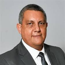 Ernesto Mendizabal's Instagram, Twitter & Facebook