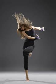 We did not find results for: La Tenue De Danse Moderne En 58 Photos Archzine Fr Dance Photography Poses Dance Poses Jazz Dance Photography