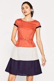 Tenue De Mariage Robe D Invitee Notre Selection De 30 Modeles Tenue Bleue Robe Patineuse Mariage Idees De Mode