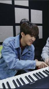 Kpop idols that are boyfriend/girlfriend material imo · mingyu/joshua/dk/jeonghan/the8/vernon (seventeen) (i could've just said all the members . 260 K Pop Boyfriend Material Ideas Boyfriend Material Boyfriend Kpop