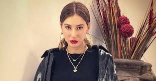 Şeyma subaşı zengin sevgilisi mohammed alsaloussi'den evlilik teklifi aldı. Servetlik Yadigar Seyma Subasi Yine Sovunu Yapti Takvim
