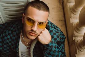 Ray-Ban Editorial Pause Magazine