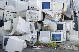 How much gold can you refine from a bunch of old computer parts? Extracting Gold From E Waste