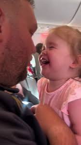 Elin Thomas (@houseadventures)