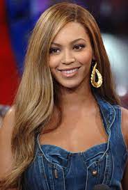 During a girls' day out with her mom, beyonce, blue ivy carter looked so stylish with her chic outfit and straight hair! Beyonce Knowles Long Straight Side Part Hair Style Hairstyles Weekly