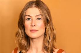Rosamund mary ellen pike (born 27 january 1979) is a british actress. Rosamund Pike Takes On Another Complicated Character In Radioactive
