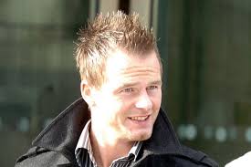 Bad daddy": Father of three jailed for stabbing ex-partner 30 times in  front of daughter