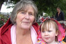 Avis Morton's Instagram, Twitter & Facebook