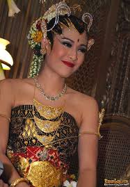 Alhamdulillah wasyukurilah besyukur padamu ya allah kau jadikan kami saudara indah dalam kebersamaan. Download Alhamdulillah Too Phat Feat Dian Sastro Dan