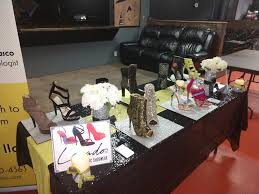 Vendor Table Idea For Pop Up Shop Vendor Table Pop Up Shop Table Decorations