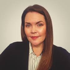 Kristen Setzer's Instagram, Twitter & Facebook