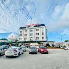 Nhà hàng Lam Hồng