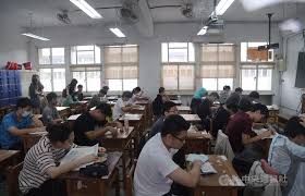 大學指考延後至 7月 3 日至 5日。 閱讀更多：孩子生病想請假卻不敢？ å²ä¸Šé¦–åº¦ ä»Šå¹´å¤§å­¸æŒ‡è€ƒå»¶åˆ°7 3è‡³7 5èˆ‰è¡Œ Yahooå¥‡æ'©æ±½è»Šæ©Ÿè»Š