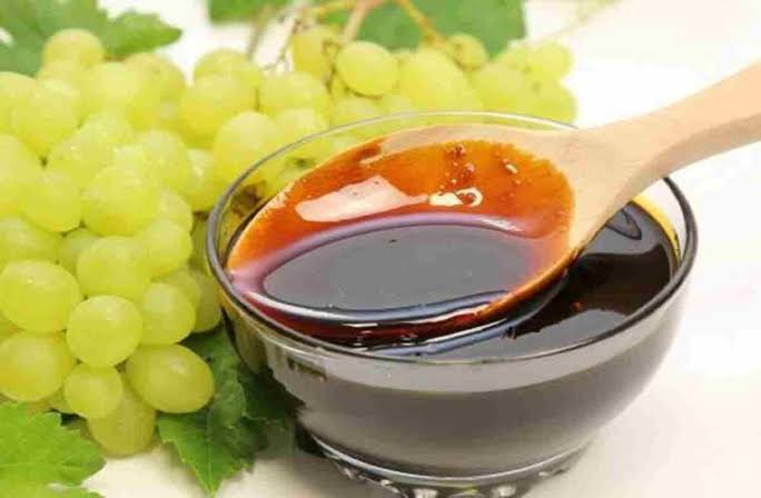 خواص شیره انگور | شیره انگور برای این افراد معجزه می‌کند