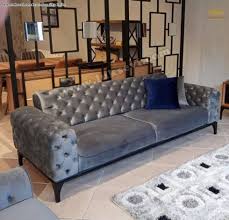 Tercih edeceğiniz halı ve fon perde rengine uygun olan aksesuarları kullanmanızı tavsiye ederiz. Modern Chester Koltuk Takimi Yatakli Mavi Fume Renkler Luksevi