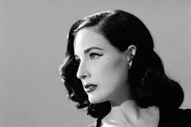 There are 845 dita von teese for sale on etsy, and they cost 20,08 $ on average. Es Geht Nicht Um Sex Es Geht Nur Um Macht Annabelle