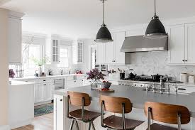 Sovremennyj Interer Fermerskogo Doma Na Long Ajlende Foto Idei Dizajn Kitchen Trends Timeless Kitchen Kitchen Renovation