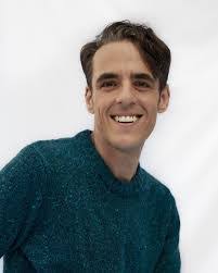 Alex Lubin's Instagram, Twitter & Facebook