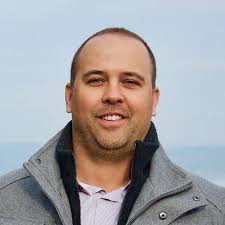 Derek Cowart's Instagram, Twitter & Facebook