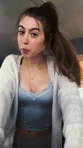 Courtney Comer's Instagram, Twitter & Facebook