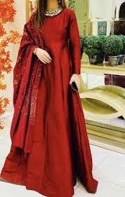 Mayun Mehndi Outfit Inspo For Guests In 2020 Fancy Outfits Simple Pakistani Dresses Pakistani Dress Design