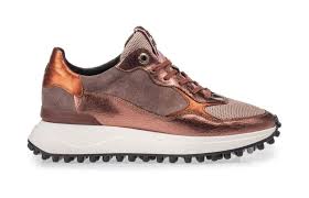 Het origineel is een eerbetoon aan de naamgeefster van schoenfabriek van bommel. Floris Van Bommel 85307 12 Sneakers Gympen Dames Nijhof Schoenen