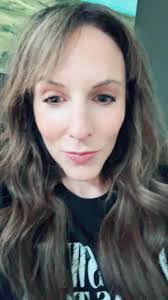 Wendy Allred's Instagram, Twitter & Facebook