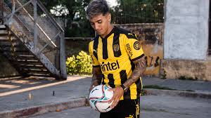 La campaña fue lanzada por la comisión directiva del bohemio, argumentando la escasa donación de plasma en la provincia. Camiseta Penarol 2021 X Puma Cambio De Camiseta