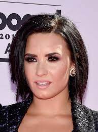 Demi lovato pays a visit to ellen degeneres on monday (feb. Demi Lovato Short Hairstyles Lookbook Stylebistro